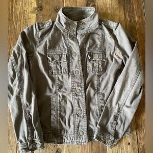 Maurice’s grey canvas snap jacket. Grey. Size XS.